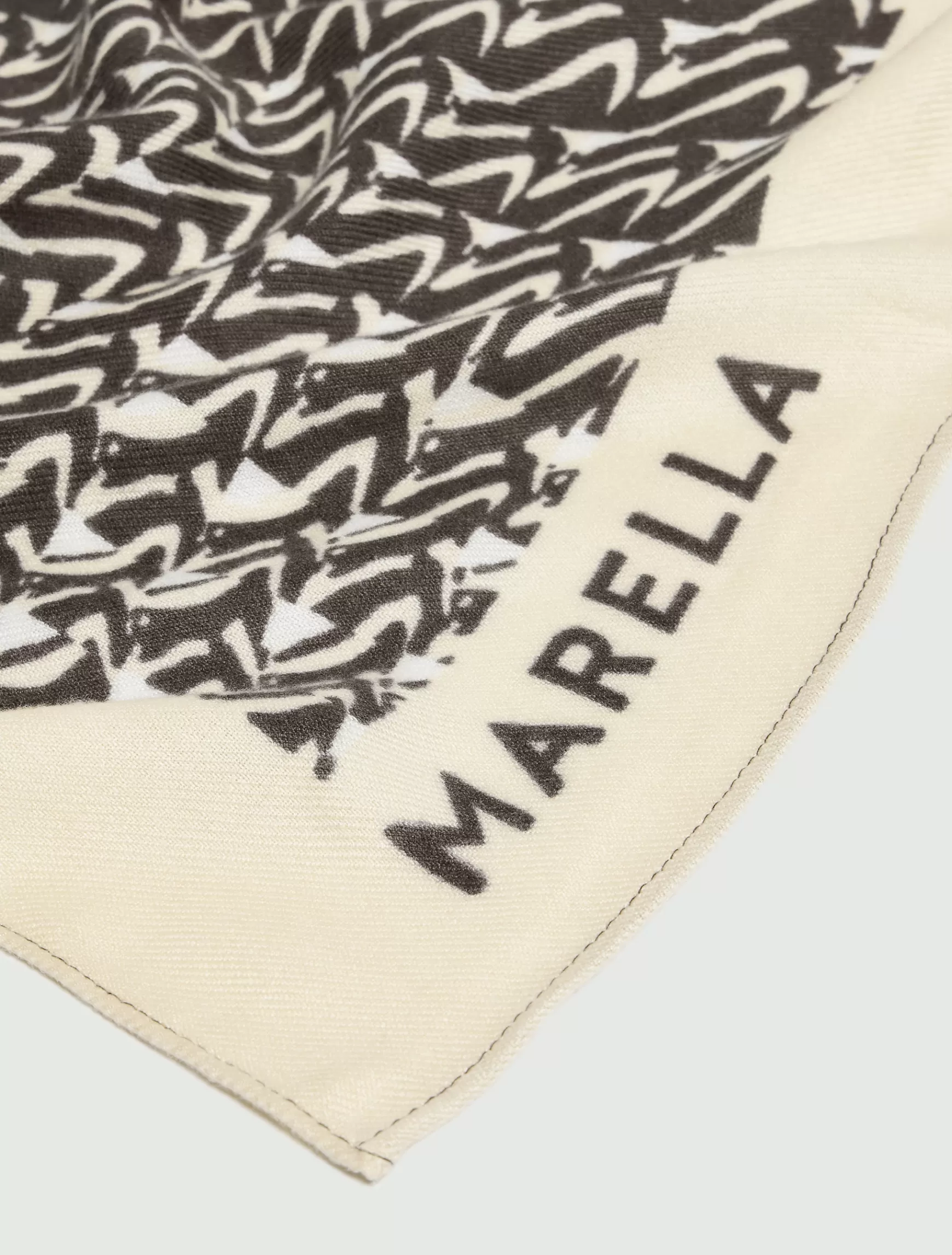 Marella Foulard In Viscosa Fantasia